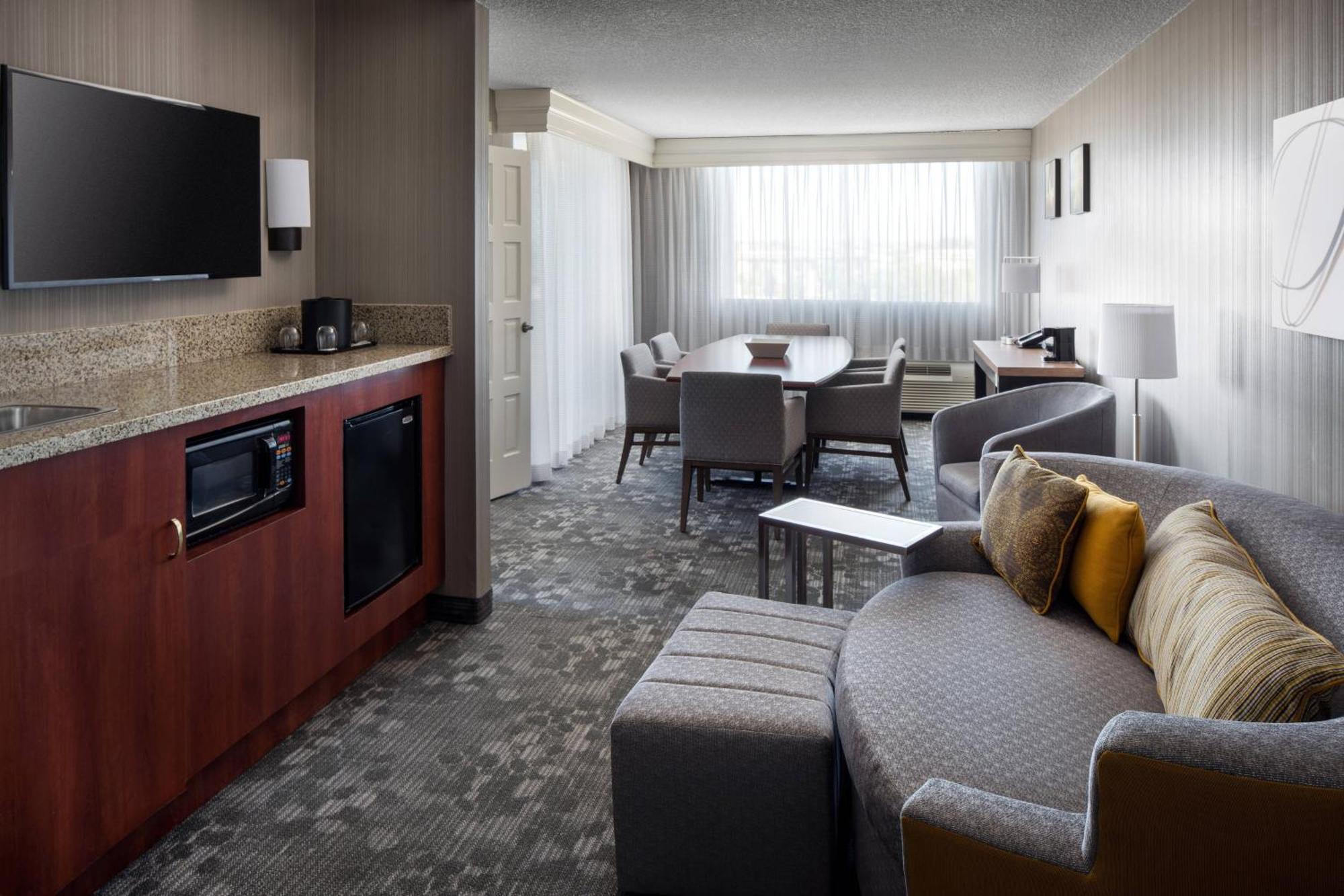 Courtyard By Marriott Richmond Berkeley Hotel Ngoại thất bức ảnh