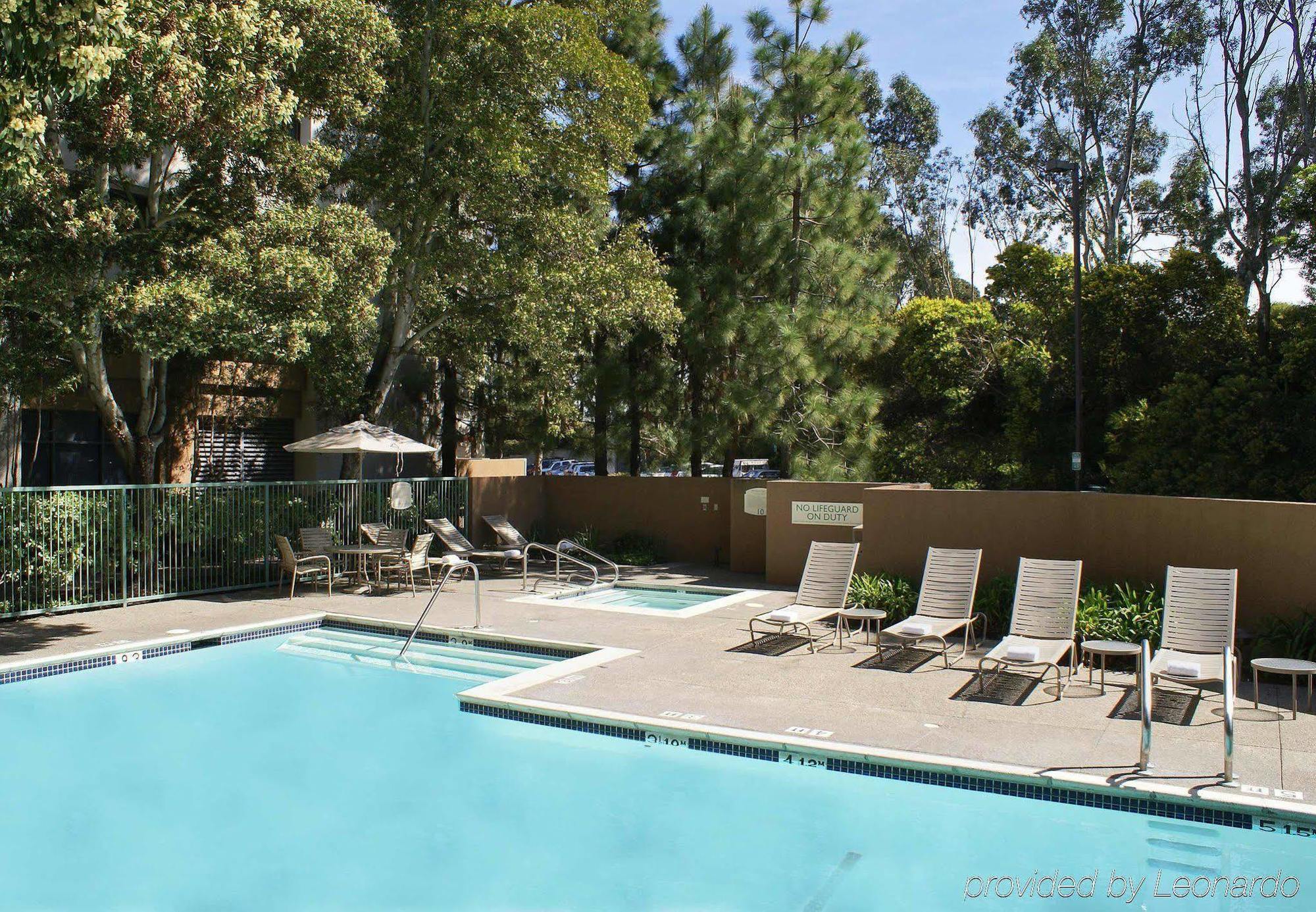 Courtyard By Marriott Richmond Berkeley Hotel Ngoại thất bức ảnh