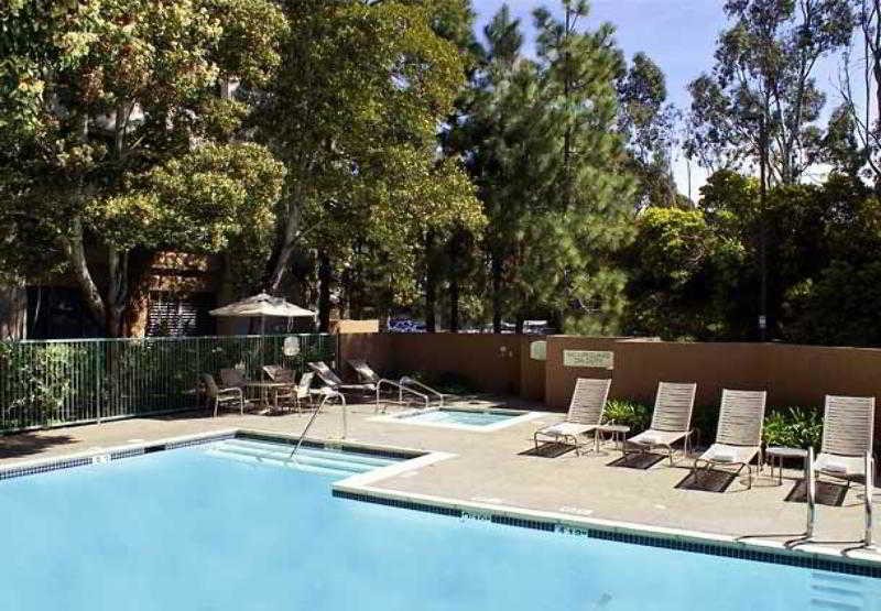 Courtyard By Marriott Richmond Berkeley Hotel Ngoại thất bức ảnh